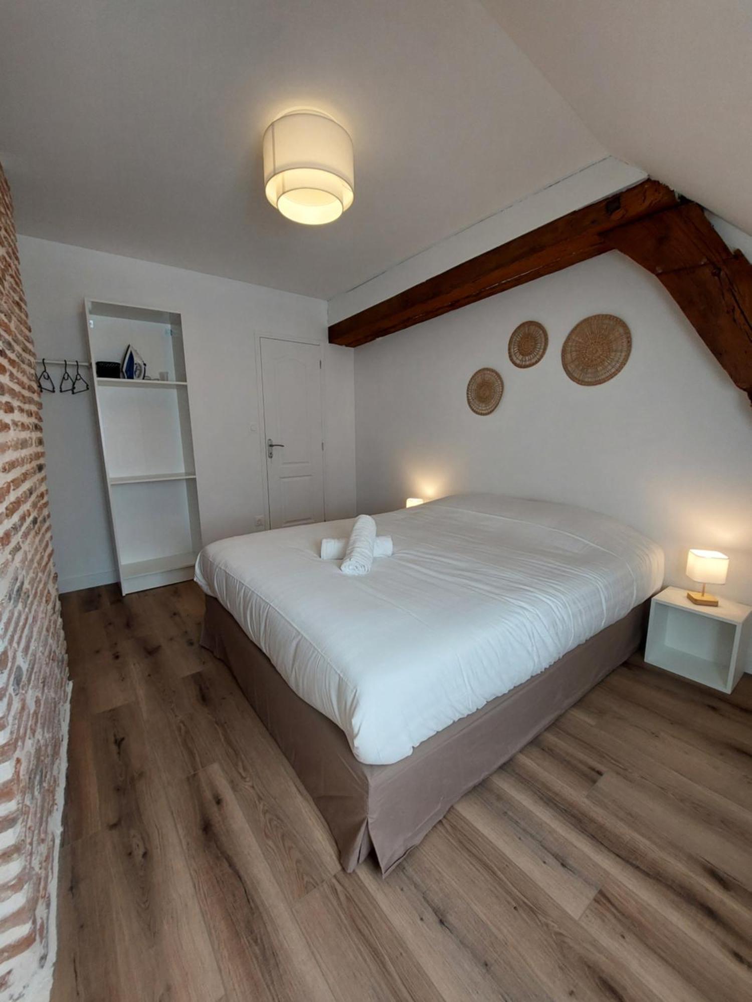 Appartements L'Hirondelle Beaugency Exterior foto